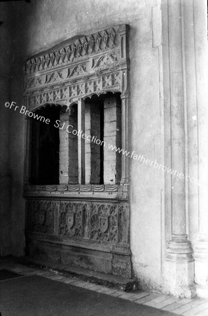 INTERIOR TOMB